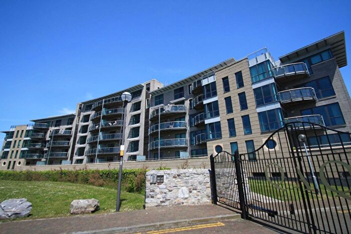 2 Bedroom Flat For Sale In Parsonage Way, Plymouth, PL4