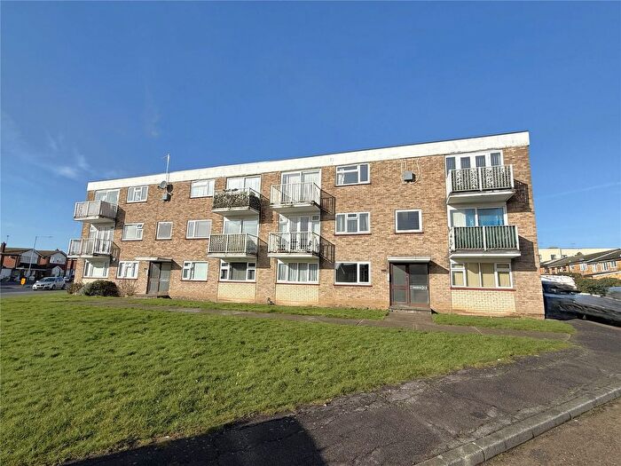 2 Bedroom Flat For Sale In Stanford Hall, Gordon Road, Corringham, SS17