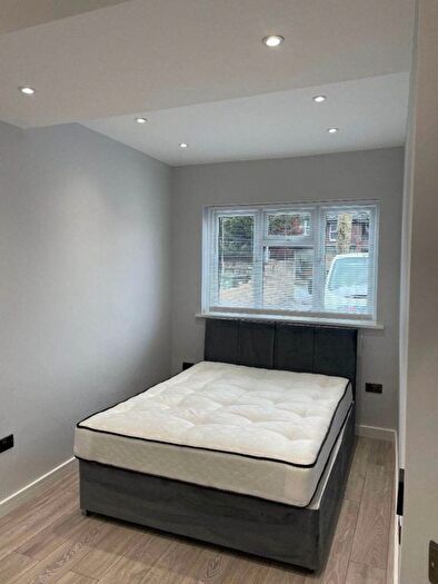 1 Bedroom Flat To Rent In Chinbrook Road, London, SE12