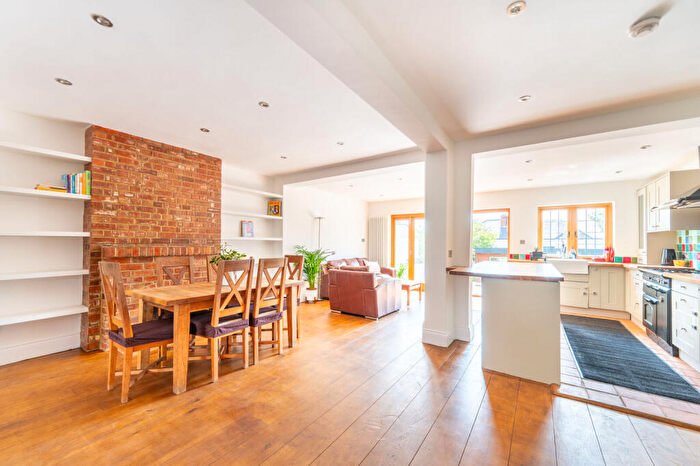 4 Bedroom Semi-Detached House For Sale In Dollis Hill Avenue, Gladstone Park, London, NW2