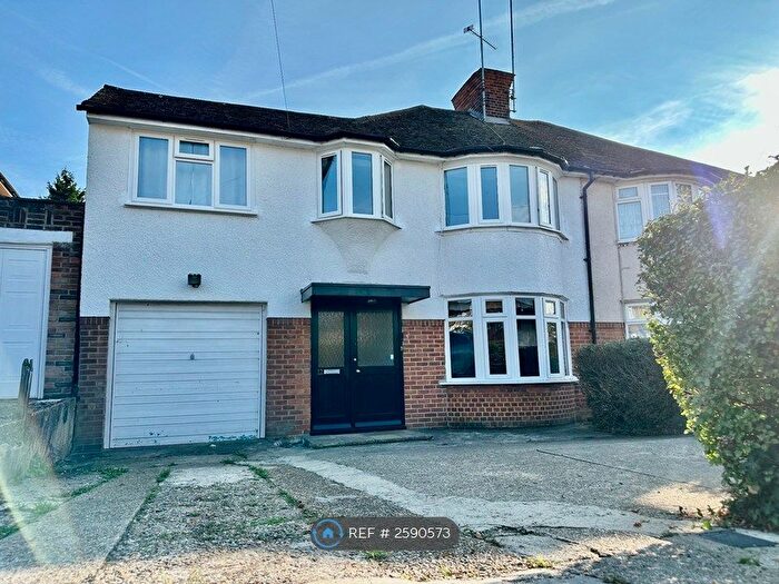 5 Bedroom Semi-detached House To Rent In Wentworth Hill, Wembley, HA9