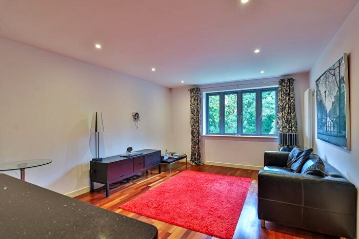 2 Bedroom Flat For Sale In High Street, West Coker, BA22