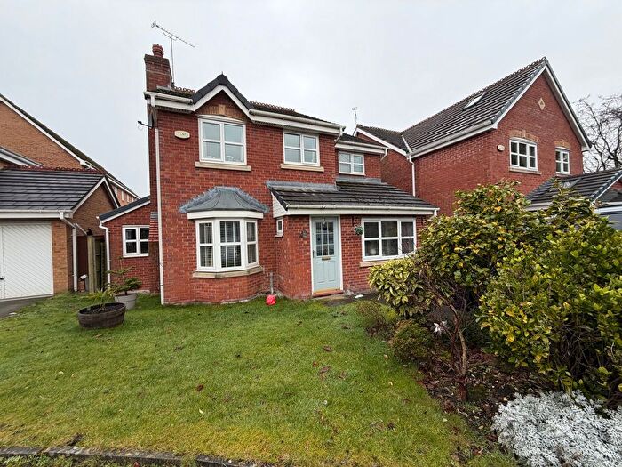4 Bedroom Detached House For Sale In Hutchinson Way, Radcliffe, Manchester, M26