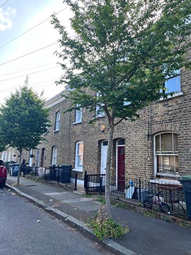 3 Bedroom Semi-Detached House To Rent In Admiral Street Deptford, SE8