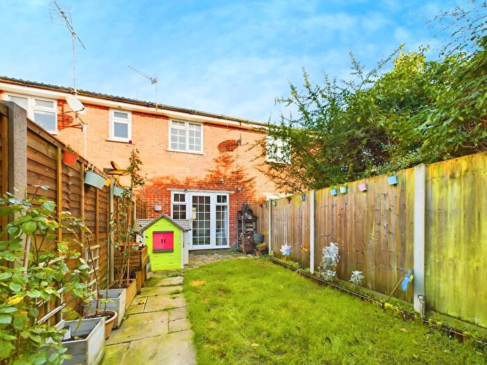 2 Bedroom Terraced House For Sale In Brockhurst Close, Horsham, RH12