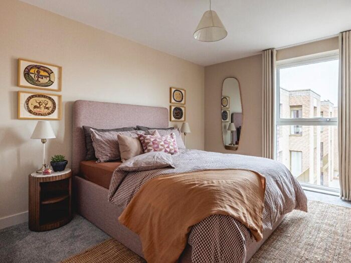 3 Bedroom Apartment To Rent In Milne Avenue, Cambridge, Cambridgeshire, CB3