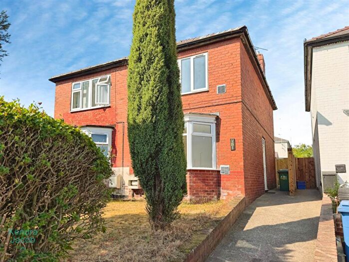 3 Bedroom Semi-Detached House For Sale In Gateford Road, Worksop, S81