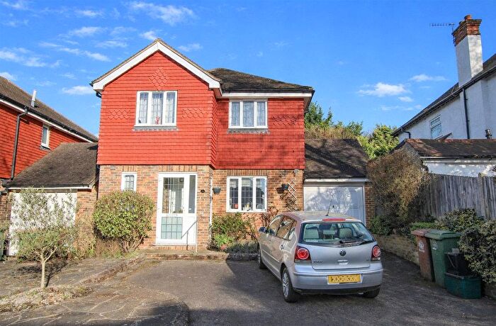 3 Bedroom Detached House For Sale In Salisbury Road, Carshalton, SM5