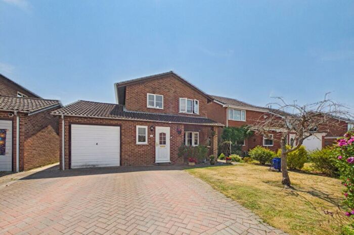 3 Bedroom Detached House For Sale In Lincoln Close, Winnersh, Wokingham, Berkshire, RG41