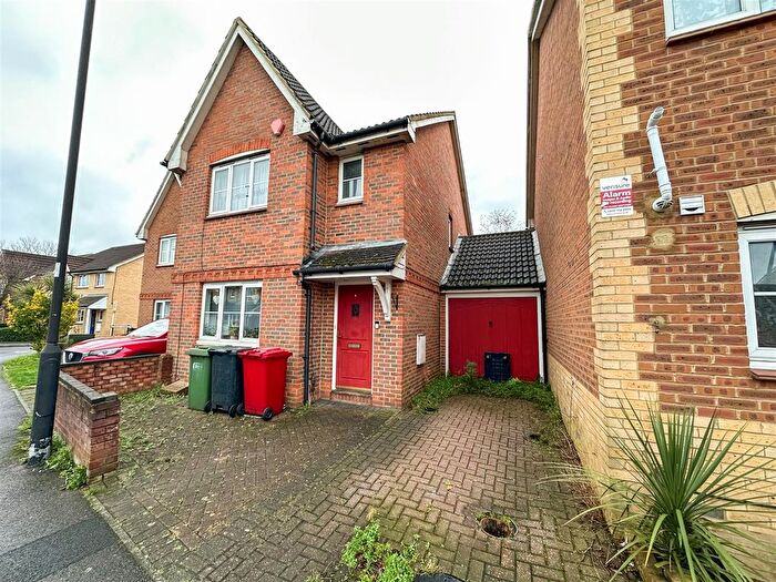 3 Bedroom Detached House To Rent In Moor Furlong, Cippenham, Slough, SL1