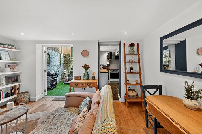 1 Bedroom Flat For Sale In Prince Of Wales Road, Kentish Town, NW5