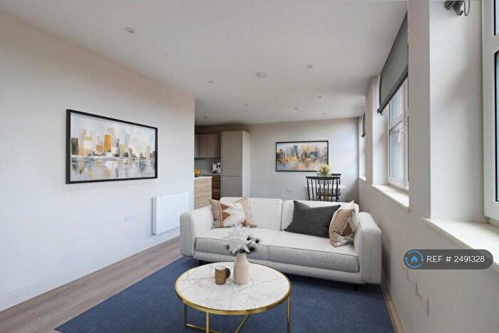 2 Bedroom Flat To Rent In Richmond Hill, Bournemouth, BH2