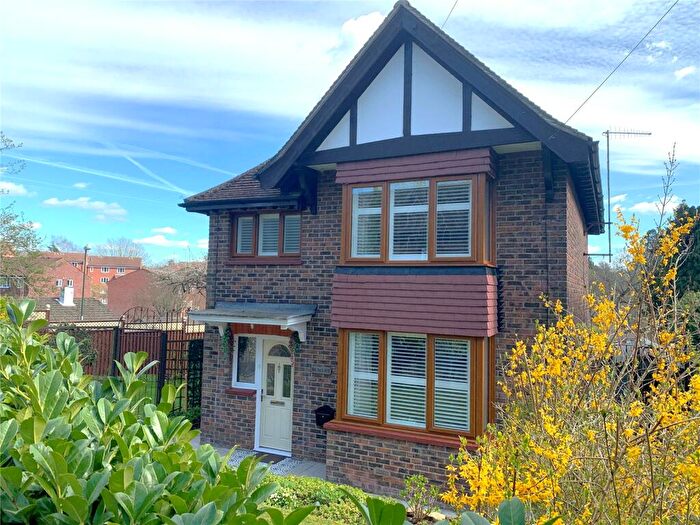 3 Bedroom Detached House For Sale In Brooklands Way, East Grinstead, West Sussex, RH19