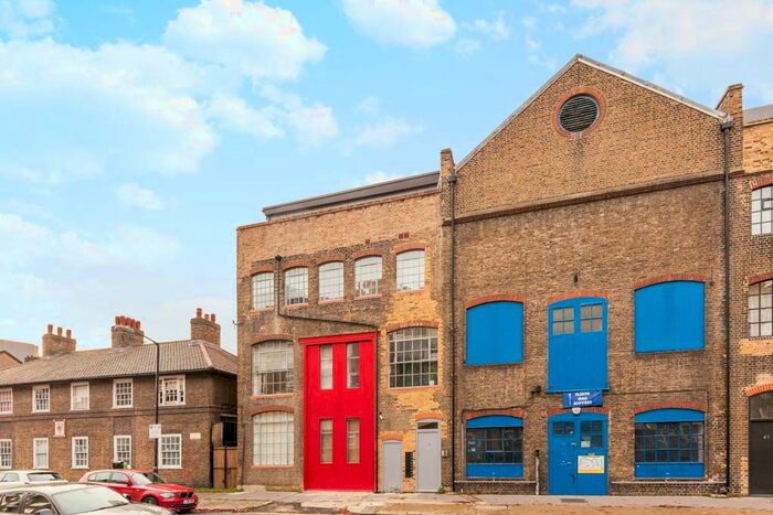 3 Bedroom Penthouse To Rent In Queens Row, Elephant And Castle, London, SE17