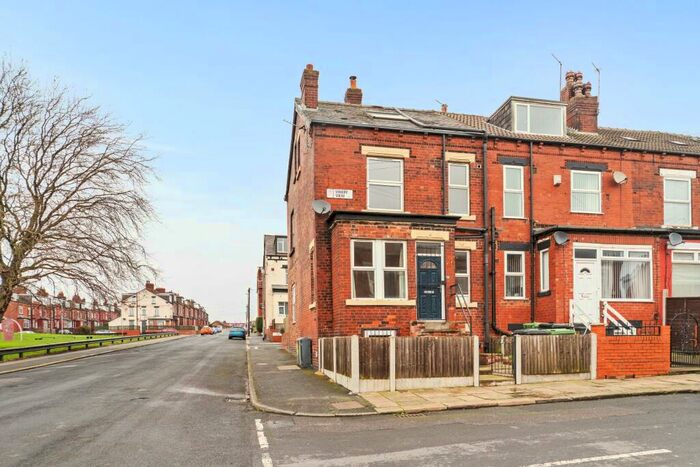 2 Bedroom Terraced House To Rent In Vinery View, Leeds, LS9