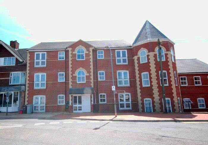 2 Bedroom Ground Flat To Rent In Ground Floor - The Towers, Station Road, Desborough, NN14