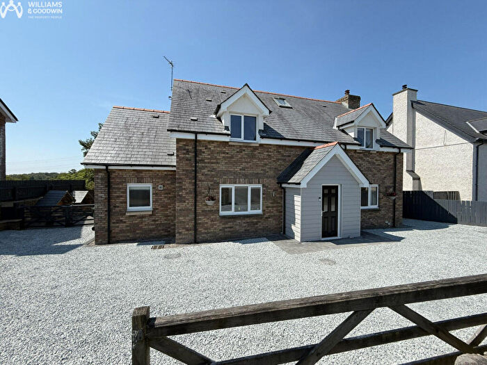 5 Bedroom Detached House For Sale In Talwrn, Llangefni, Anglesey, LL77