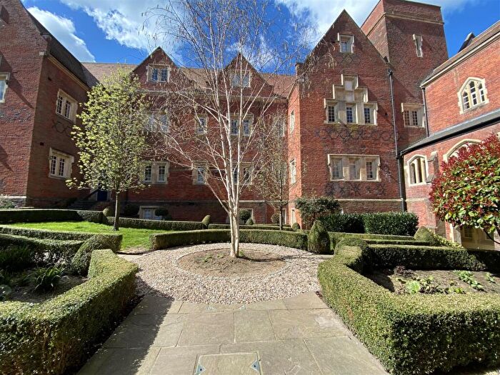 1 Bedroom Apartment To Rent In The Galleries, Warley, Brentwood, CM14