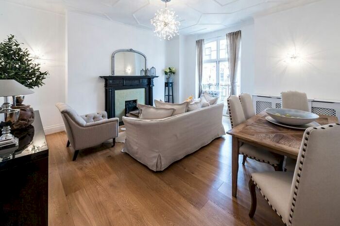 3 Bedroom Flat To Rent In Chiltern Street, London, W1U