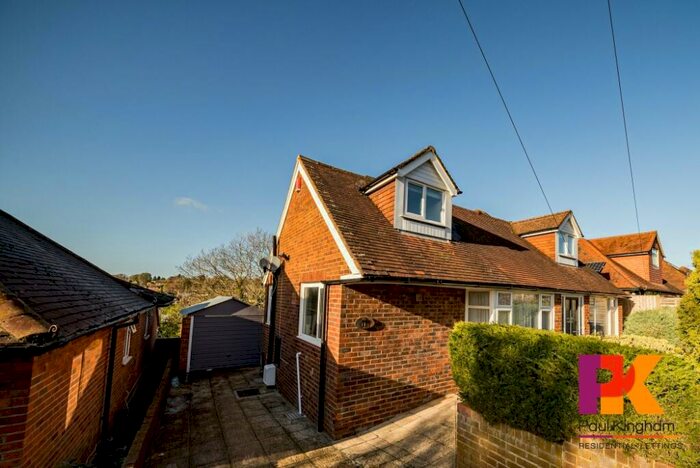 4 Bedroom Detached House To Rent In West Drive, High Wycombe, HP13