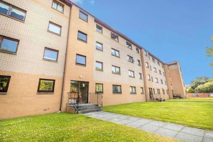 2 Bedroom Flat To Rent In Kings Park Road, Glasgow G44
