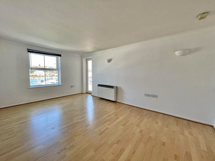 2 Bedroom Flat To Rent In Britannia Way, East Cowes, PO32