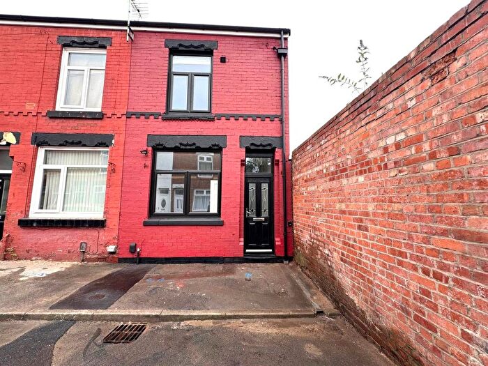 5 Bedroom End Of Terrace House To Rent In Dovedale Street, Manchester, M35