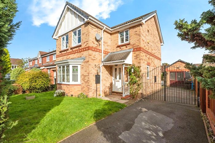 3 Bedroom Detached House For Sale In Shuttle Close, Rossington, Doncaster, DN11
