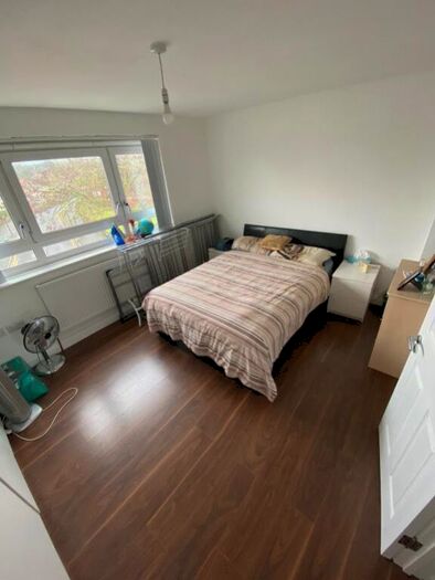 4 Bedroom Town House To Rent In Montrose Road, Harrow, Middlesex, HA3