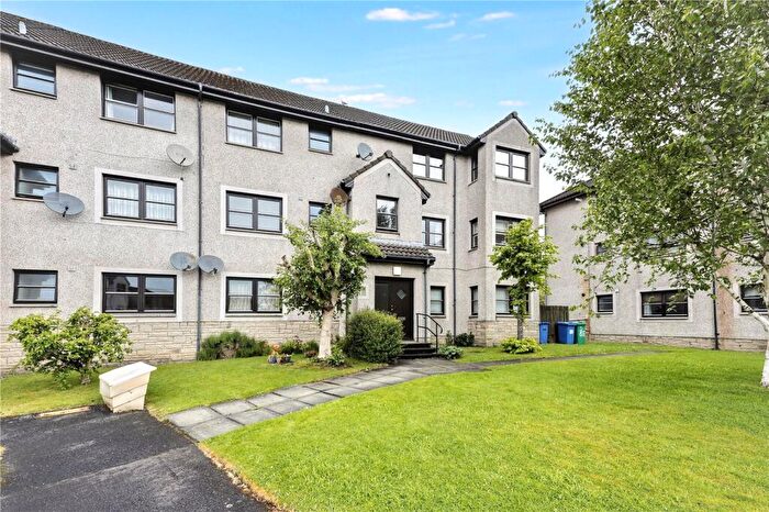 2 Bedroom Flat To Rent In David Henderson Court, Dunfermline, Fife, KY12
