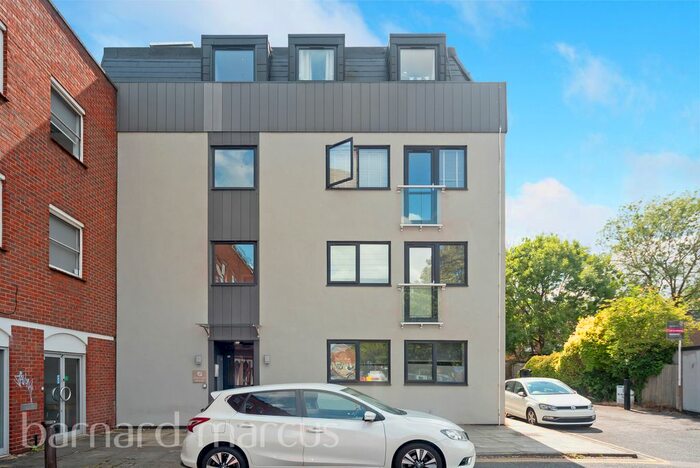 1 Bedroom Flat To Rent In Park Terrace, Worcester Park, KT4