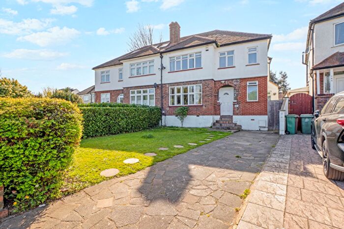 4 Bedroom Semi-detached House For Sale In St. Dunstans Hill, Cheam, Sutton, SM1