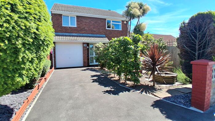 4 Bedroom Detached House For Sale In Lower Kewstoke Road, Worle, BS22