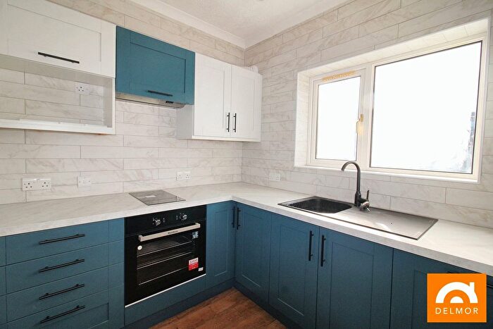 2 Bedroom Flat For Sale In Glebe Street, Leven, KY8