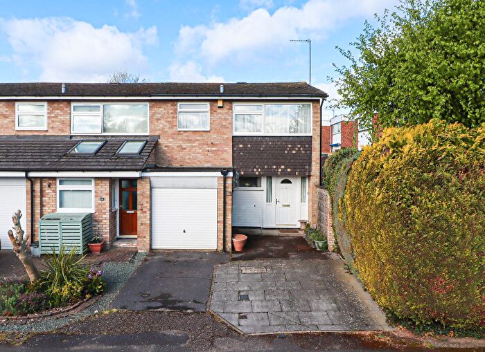 3 Bedroom End Of Terrace House For Sale In The Park, Redbourn, AL3