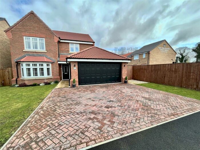 4 Bedroom Detached House For Sale In Langhorn Drive, Howden, Goole, DN14