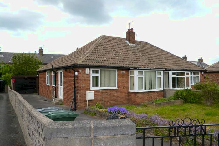 3 Bedroom Bungalow To Rent In Warwick Road, Bradford, West Yorkshire, BD4