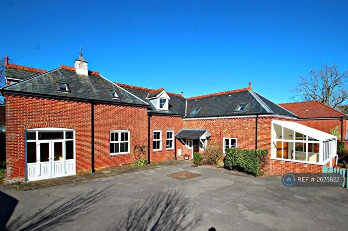 4 Bedroom Detached House To Rent In Oaklands Avenue, Rowland's Castle, PO9