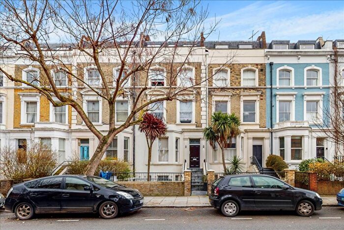 1 Bedroom Flat To Rent In Lancaster Road, London, W11