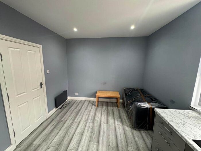 2 Bedroom Flat To Rent In Oxford Road, Reading, RG30