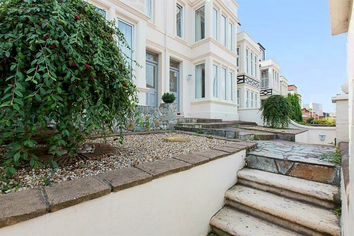 1 Bedroom Private Hall To Rent In Heavitree Road, Exeter, EX1