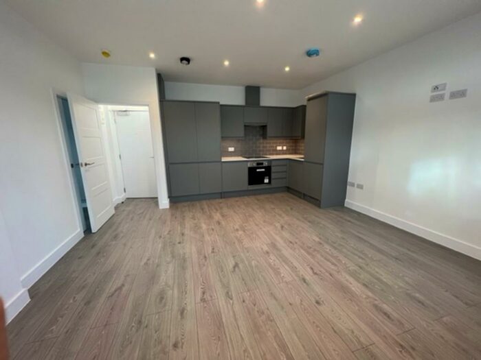 1 Bedroom Apartment To Rent In Queens Road, London, NW4