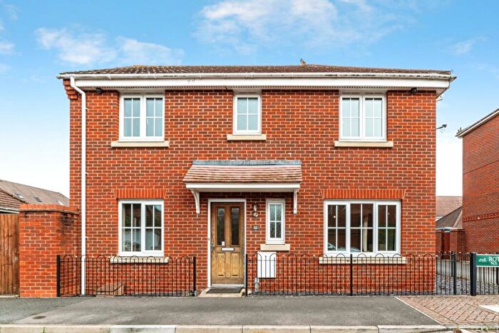 3 Bedroom Semi-Detached House To Rent In Rotary Way, Thatcham, RG19