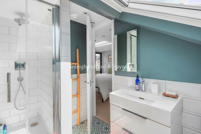 5 Bedroom House To Rent In Matham Grove London, SE22