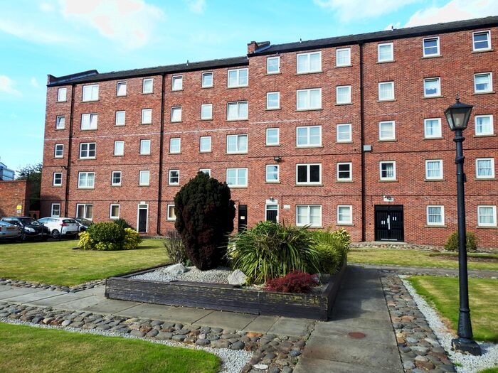 2 Bedroom Apartment To Rent In Phoenix House, High Street, HU1