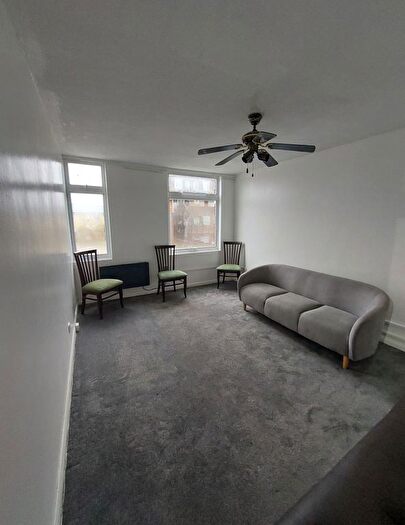 2 Bedroom Flat To Rent In Sunbury-On-Thames, TW16