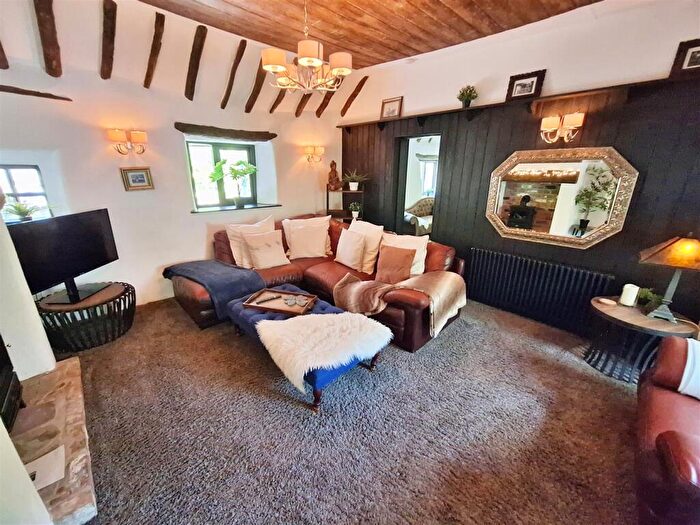 3 Bedroom Cottage For Sale In Crabtree Road, Thornton-Cleveleys, FY5