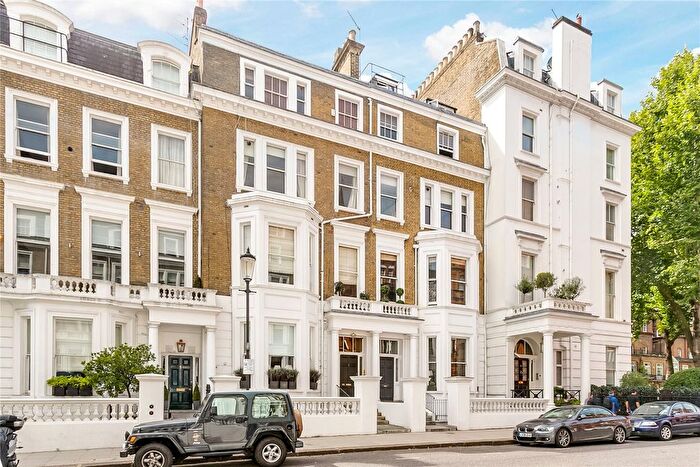 2 Bedroom Flat For Sale In Bina Gardens, London, SW5