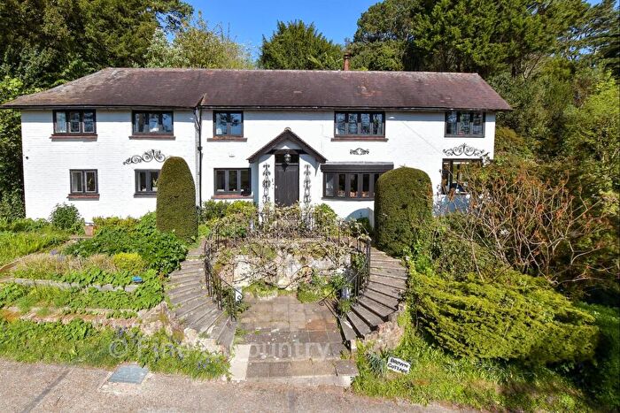 4 Bedroom Detached House For Sale In St. Margaret's Road, St. Margarets Bay, Kent, CT15