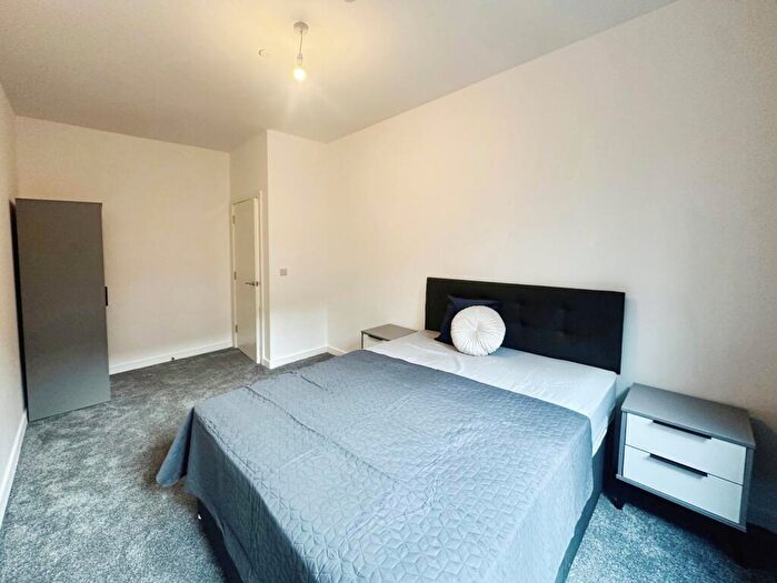 2 Bedroom Flat To Rent In Cotton Gardens, Bolton, Greater Manchester, BL1